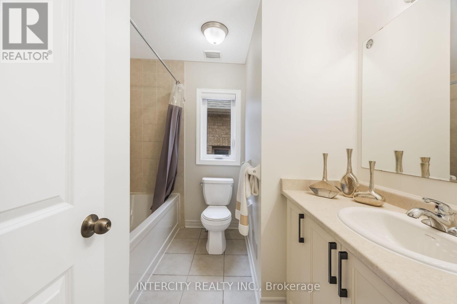 31 Matterhorn Road, Brampton, Ontario  L7A 5A3 - Photo 37 - W13098150