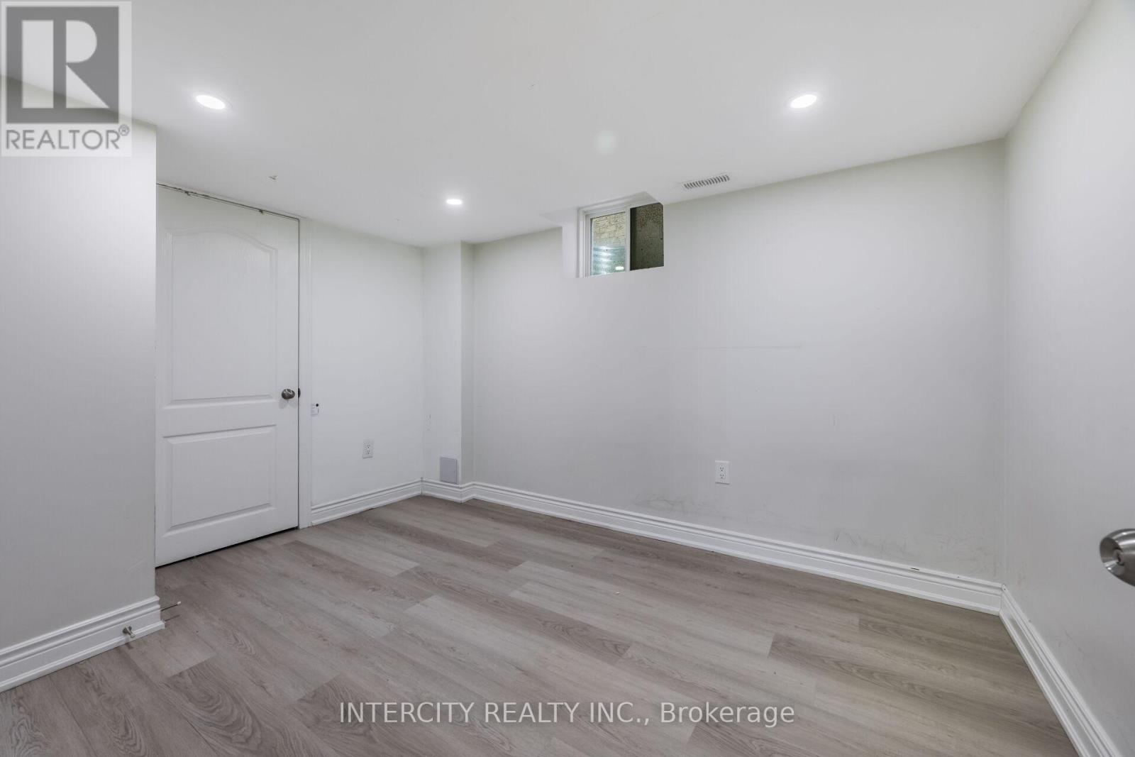 31 Matterhorn Road, Brampton, Ontario  L7A 5A3 - Photo 42 - W13098150