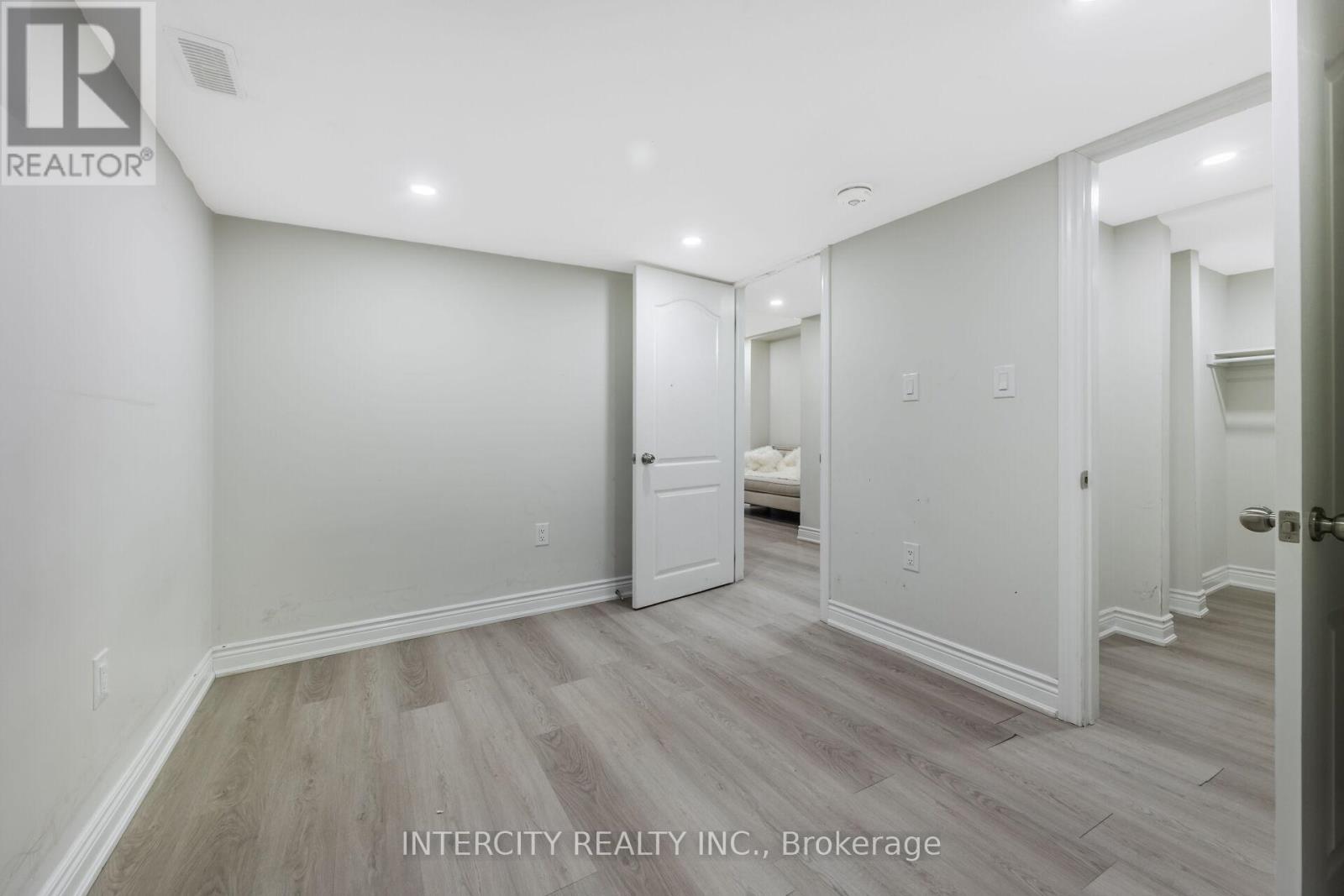 31 Matterhorn Road, Brampton, Ontario  L7A 5A3 - Photo 43 - W13098150