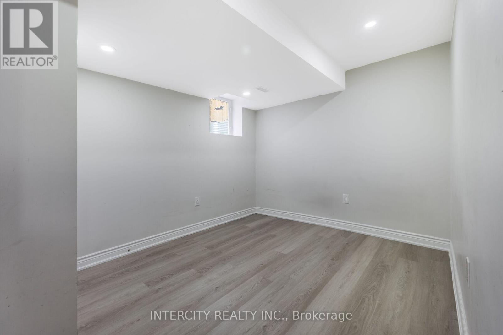 31 Matterhorn Road, Brampton, Ontario  L7A 5A3 - Photo 45 - W13098150