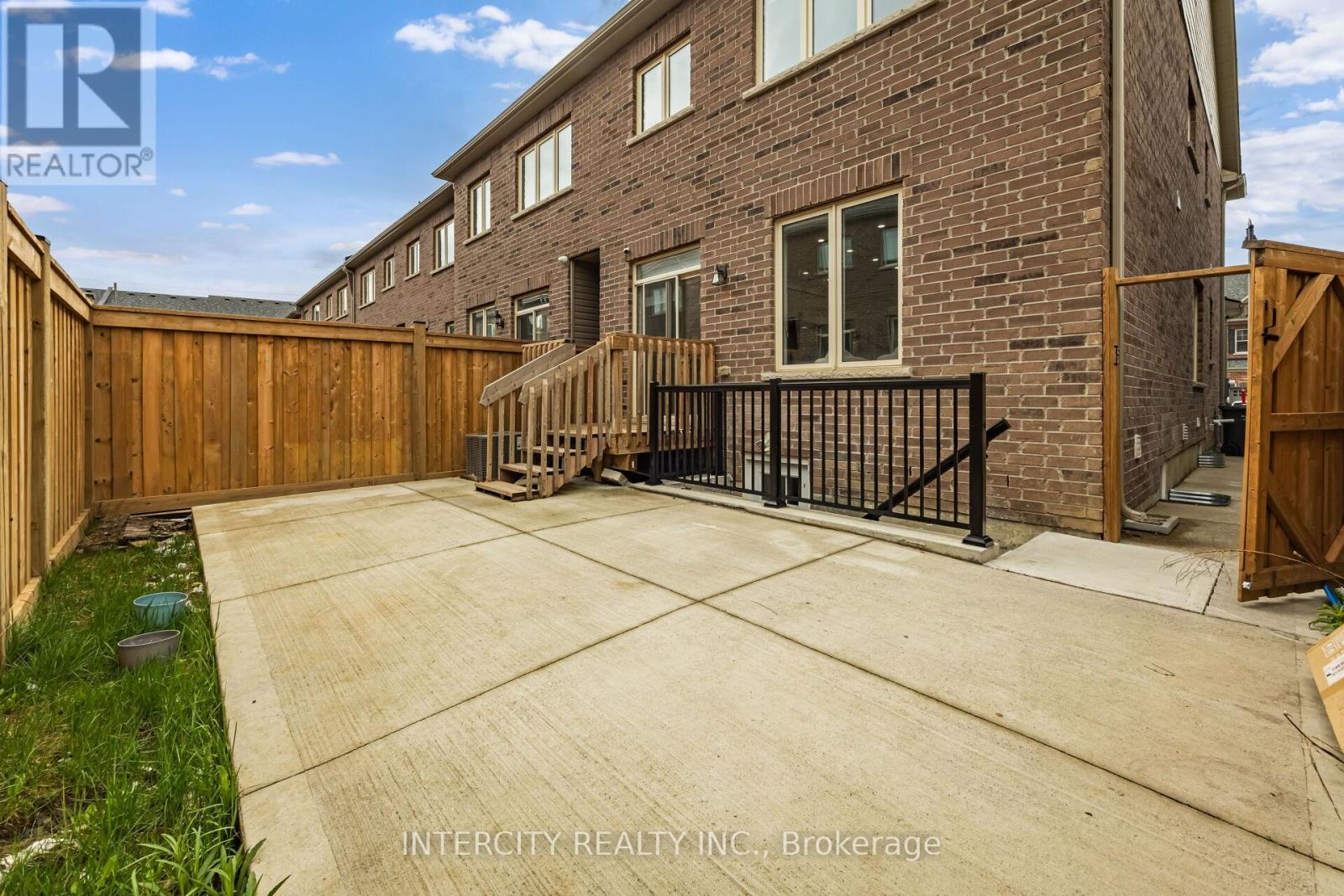 31 Matterhorn Road, Brampton, Ontario  L7A 5A3 - Photo 49 - W13098150