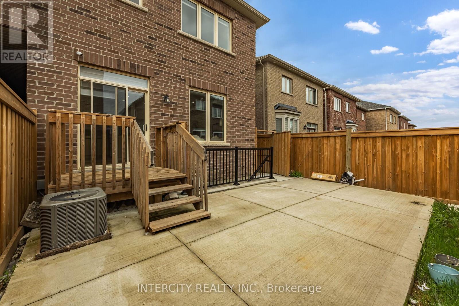 31 Matterhorn Road, Brampton, Ontario  L7A 5A3 - Photo 50 - W13098150