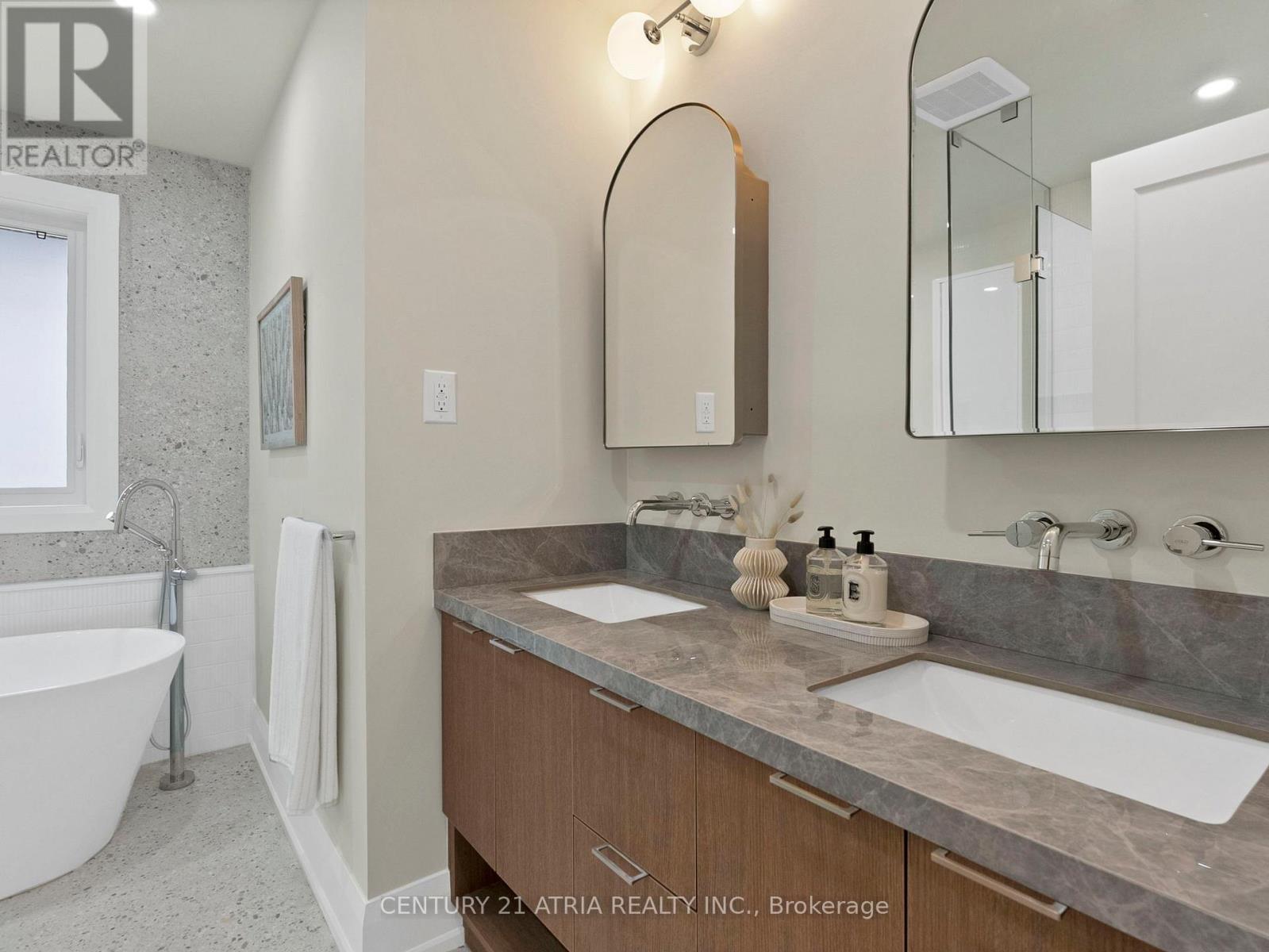 23 Lloyd Manor Road, Toronto, Ontario  M9B 5H5 - Photo 17 - W13098268