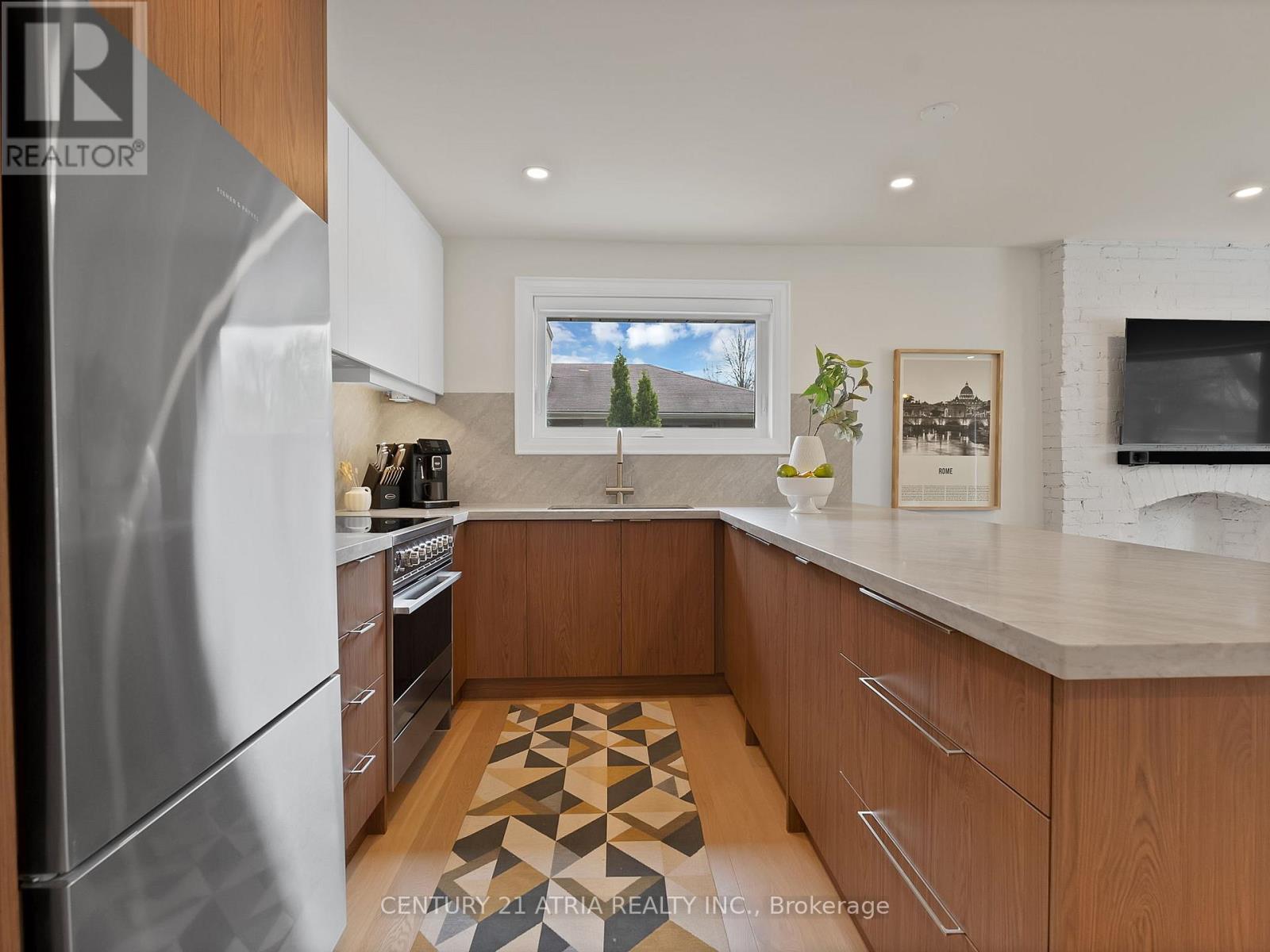 23 Lloyd Manor Road, Toronto, Ontario  M9B 5H5 - Photo 6 - W13098268