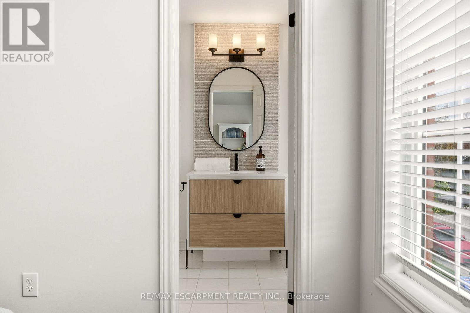 1379 Liverpool Street, Oakville, Ontario  L6M 4P1 - Photo 21 - W13098272