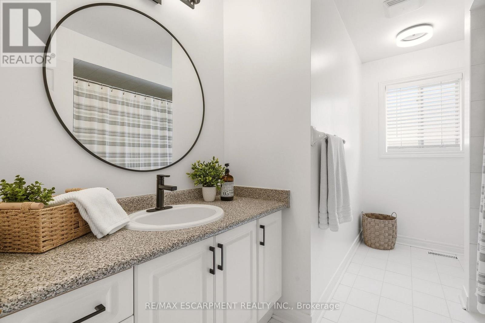 1379 Liverpool Street, Oakville, Ontario  L6M 4P1 - Photo 25 - W13098272