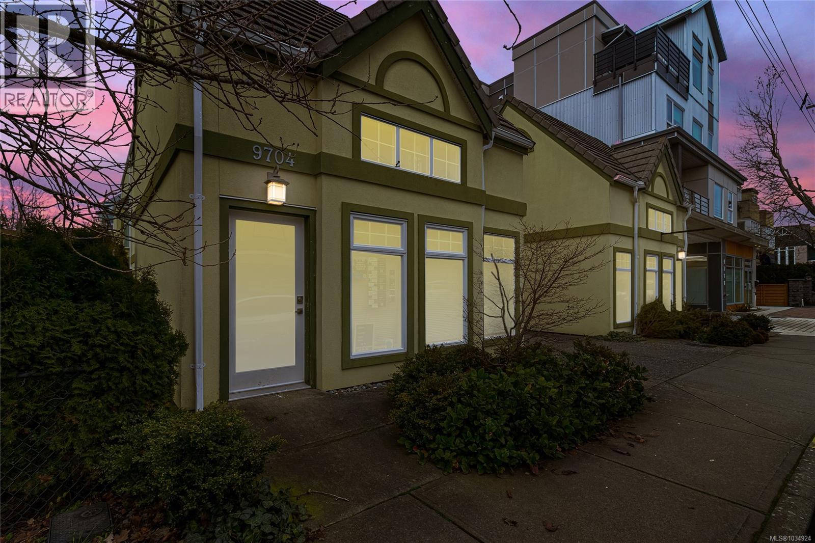9708a Third St W, Sidney, British Columbia  V8L 3A2 - Photo 53 - 1034924