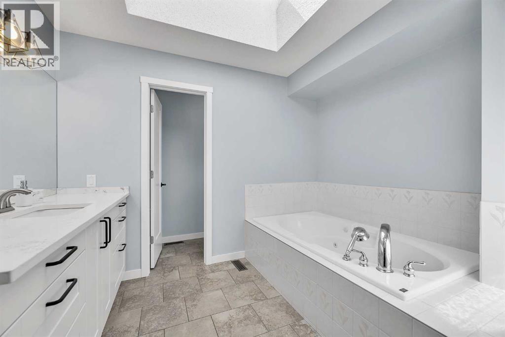 215 Edgevalley Mews, Calgary, Alberta  T3A 5E5 - Photo 27 - A2307570