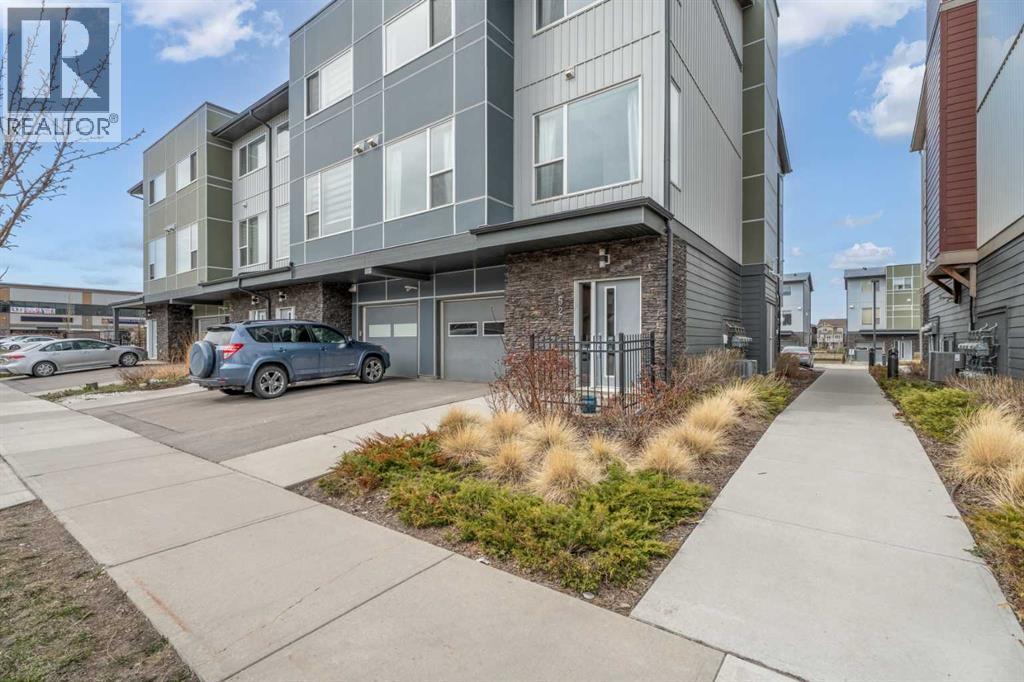 52 Saddlestone Drive Ne, Calgary, Alberta  T3J 0W4 - Photo 2 - A2308922