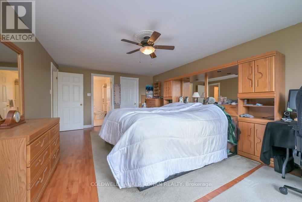 56 Edward Street, Mapleton, Ontario  N0G 1P0 - Photo 13 - X13098162
