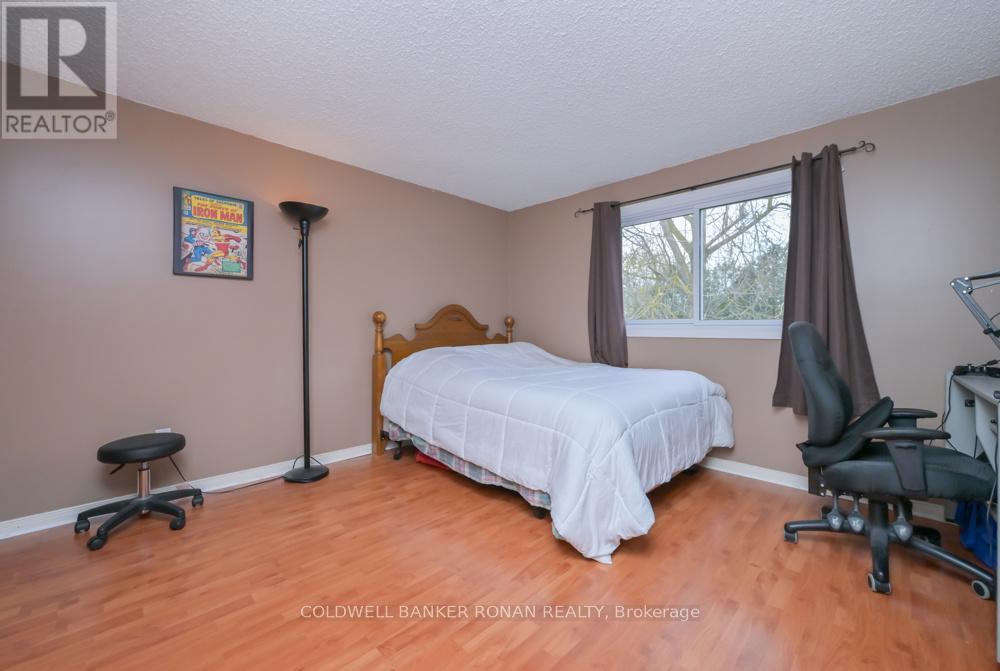 56 Edward Street, Mapleton, Ontario  N0G 1P0 - Photo 15 - X13098162