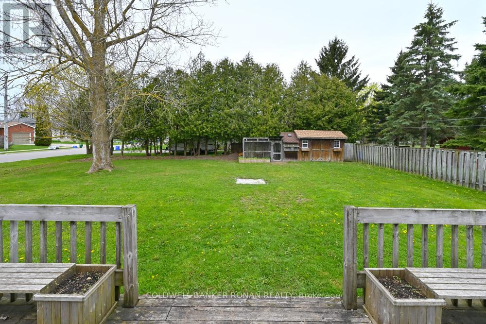 56 Edward Street, Mapleton, Ontario  N0G 1P0 - Photo 21 - X13098162