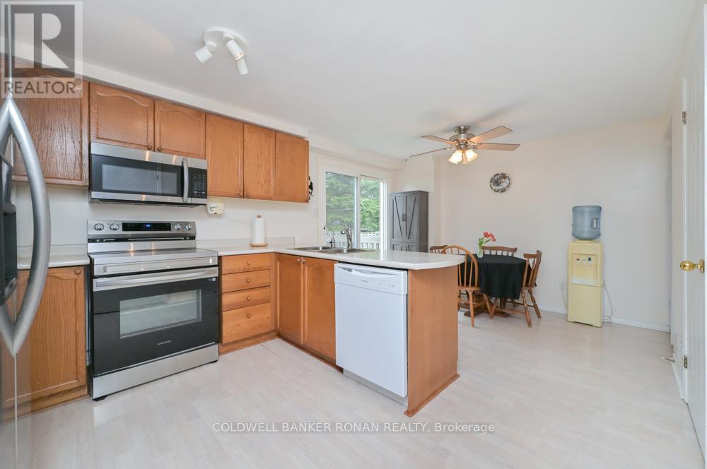 56 Edward Street, Mapleton, Ontario  N0G 1P0 - Photo 3 - X13098162