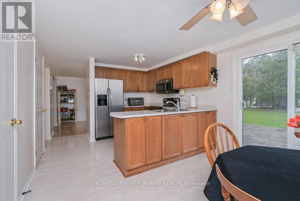 56 Edward Street, Mapleton, Ontario  N0G 1P0 - Photo 5 - X13098162