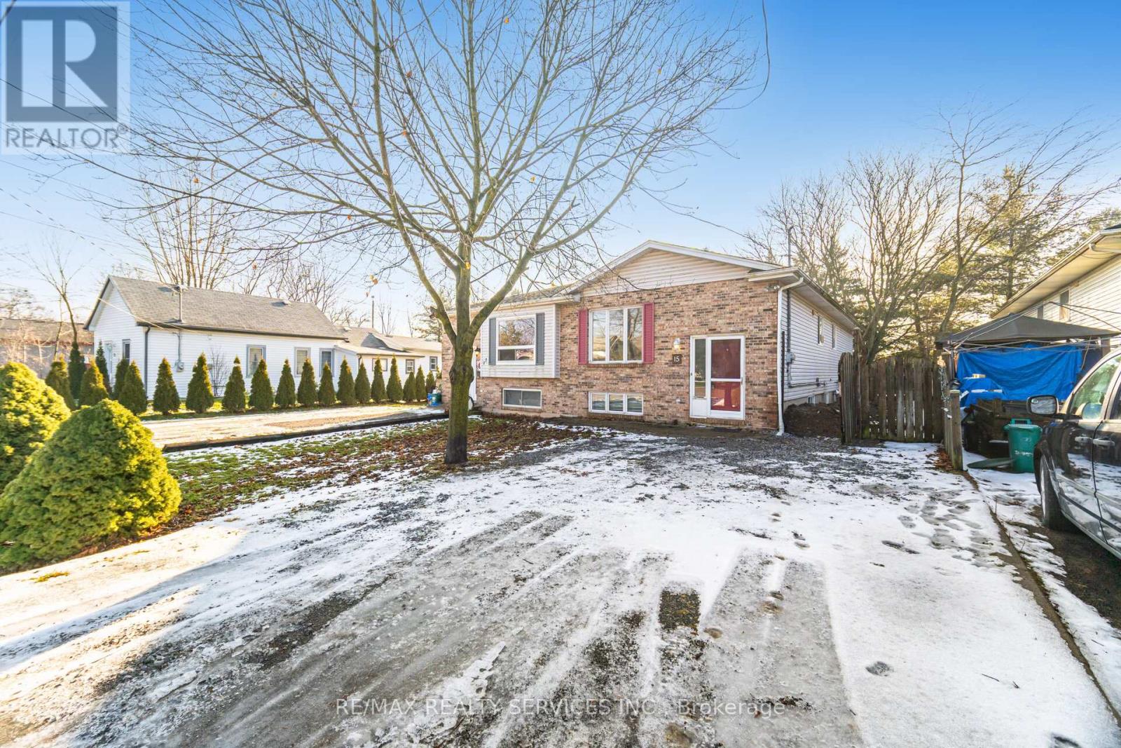 15 Margaret Street, Thorold, Ontario  L0S 1K0 - Photo 3 - X13098180