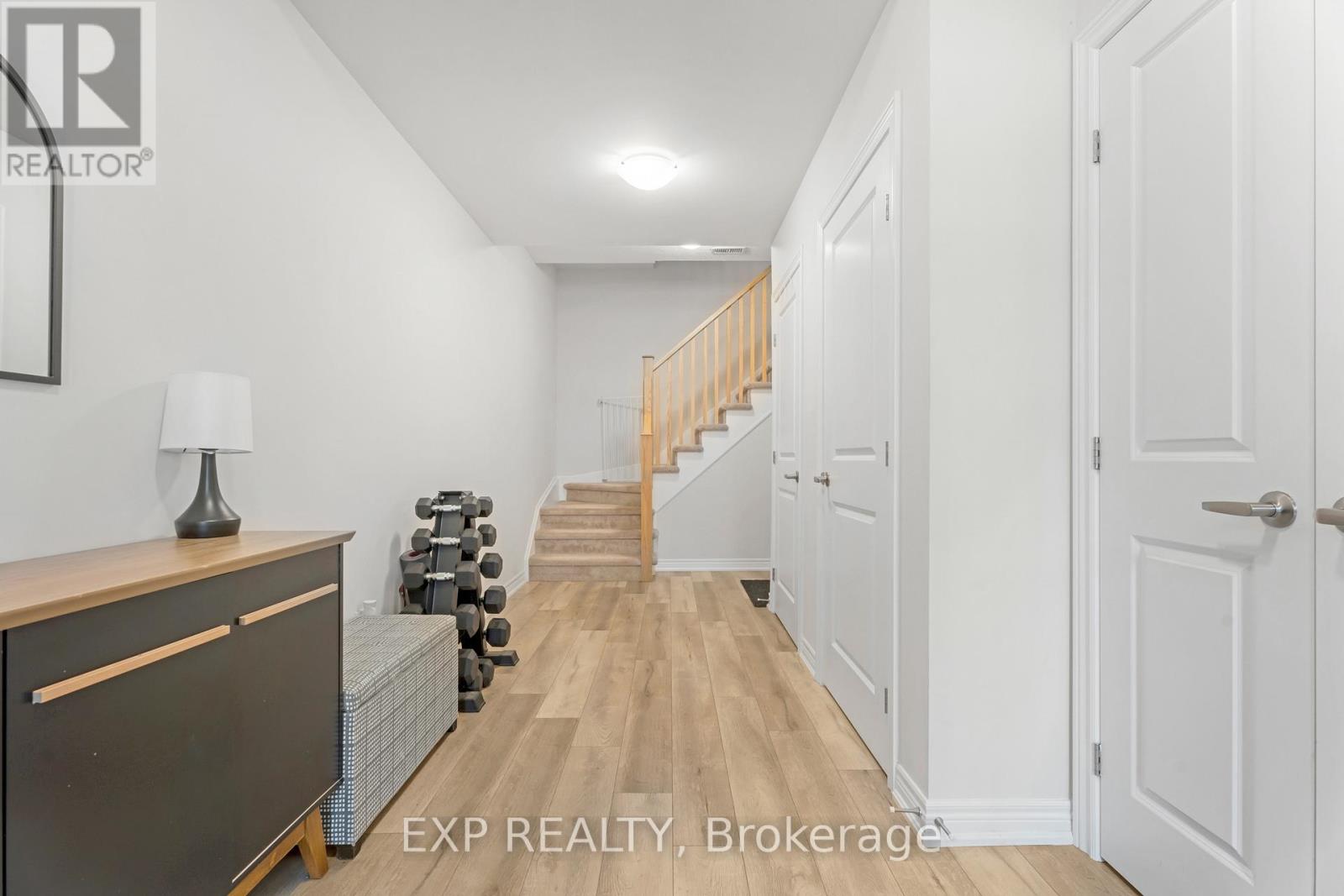 27 Rachel Drive, Hamilton, Ontario  L8E 0K6 - Photo 5 - X13098264