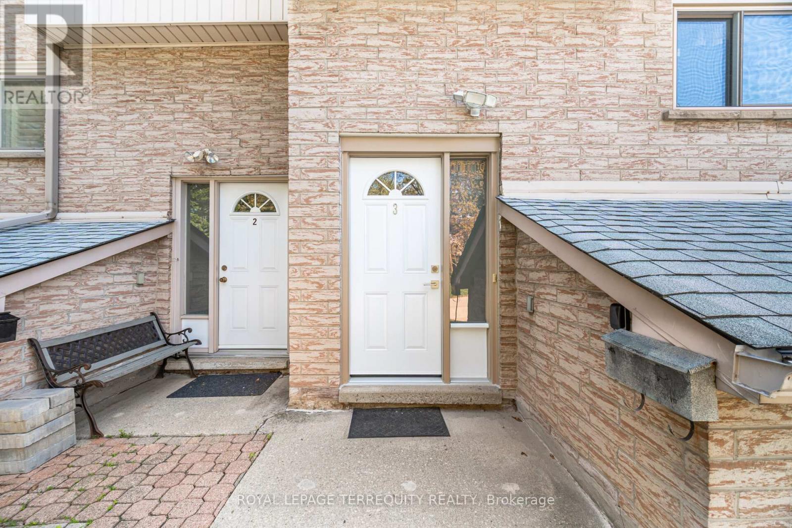 3 - 325 Mary Street, Hamilton, Ontario  L8L 8A2 - Photo 3 - X13098300