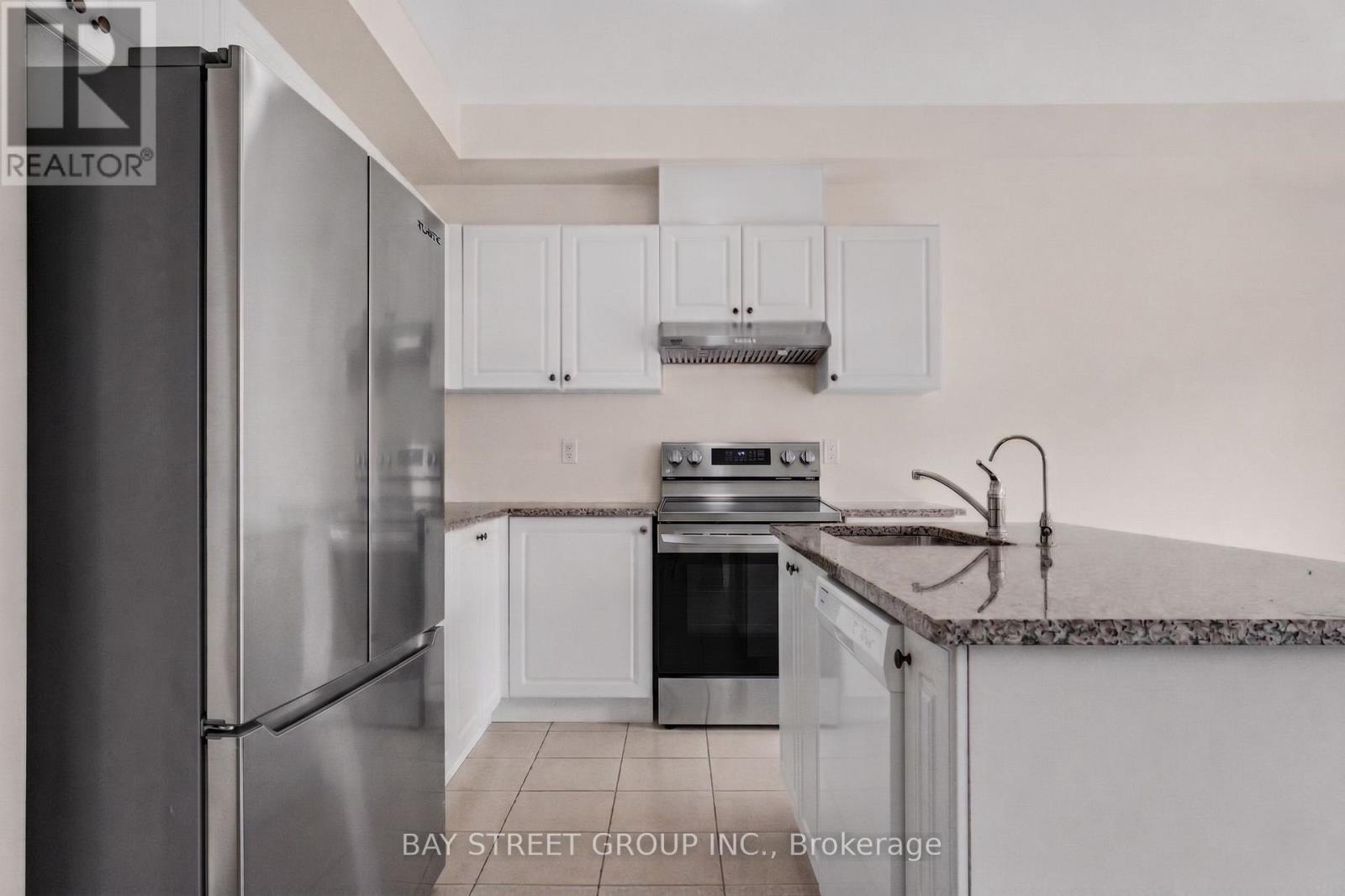 86 Ness Drive, Richmond Hill, Ontario  L4S 0K5 - Photo 13 - N12959950