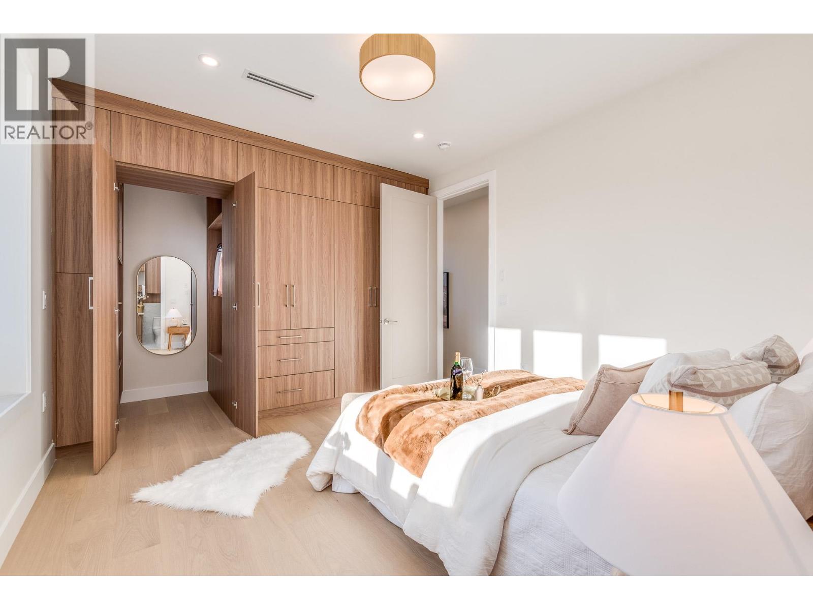 1 2943 E 44th Avenue, Vancouver, British Columbia  V5R 3A9 - Photo 17 - R3120902
