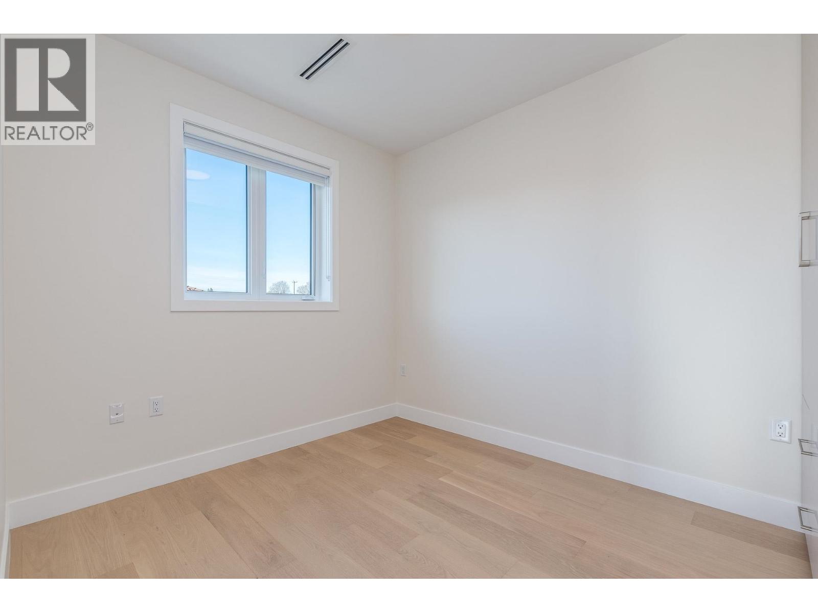 1 2943 E 44th Avenue, Vancouver, British Columbia  V5R 3A9 - Photo 23 - R3120902
