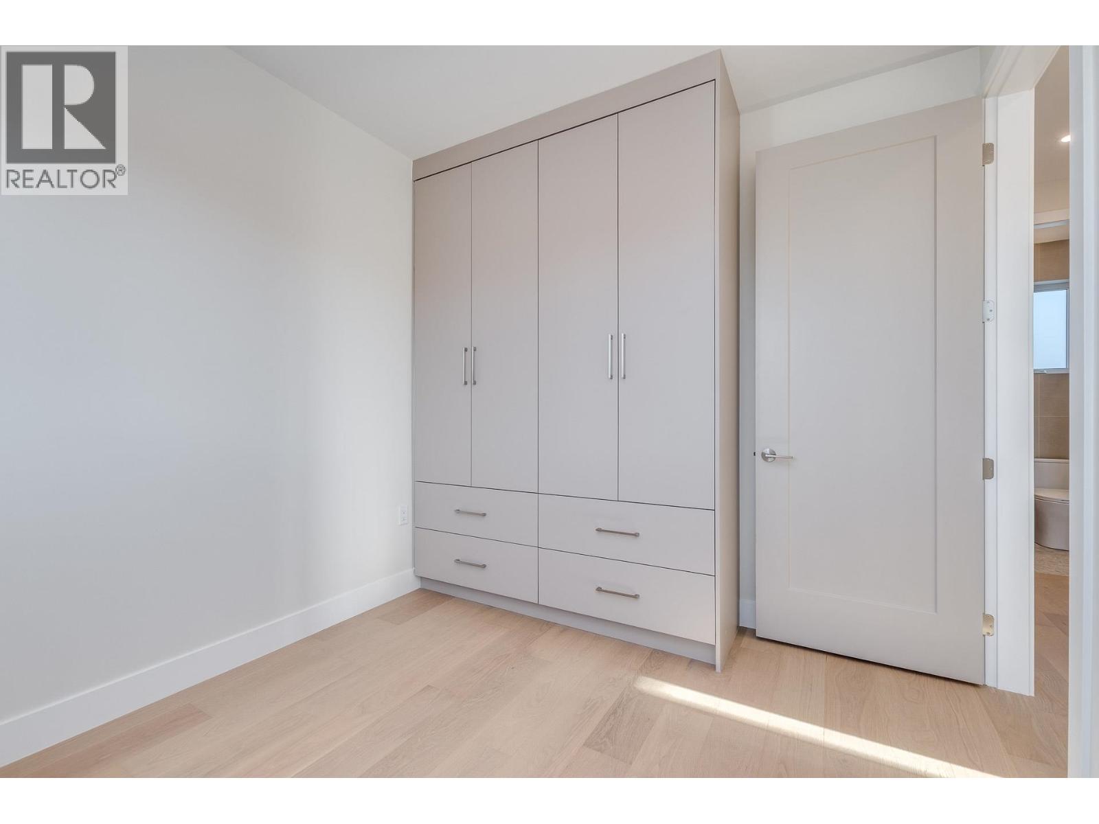 1 2943 E 44th Avenue, Vancouver, British Columbia  V5R 3A9 - Photo 24 - R3120902