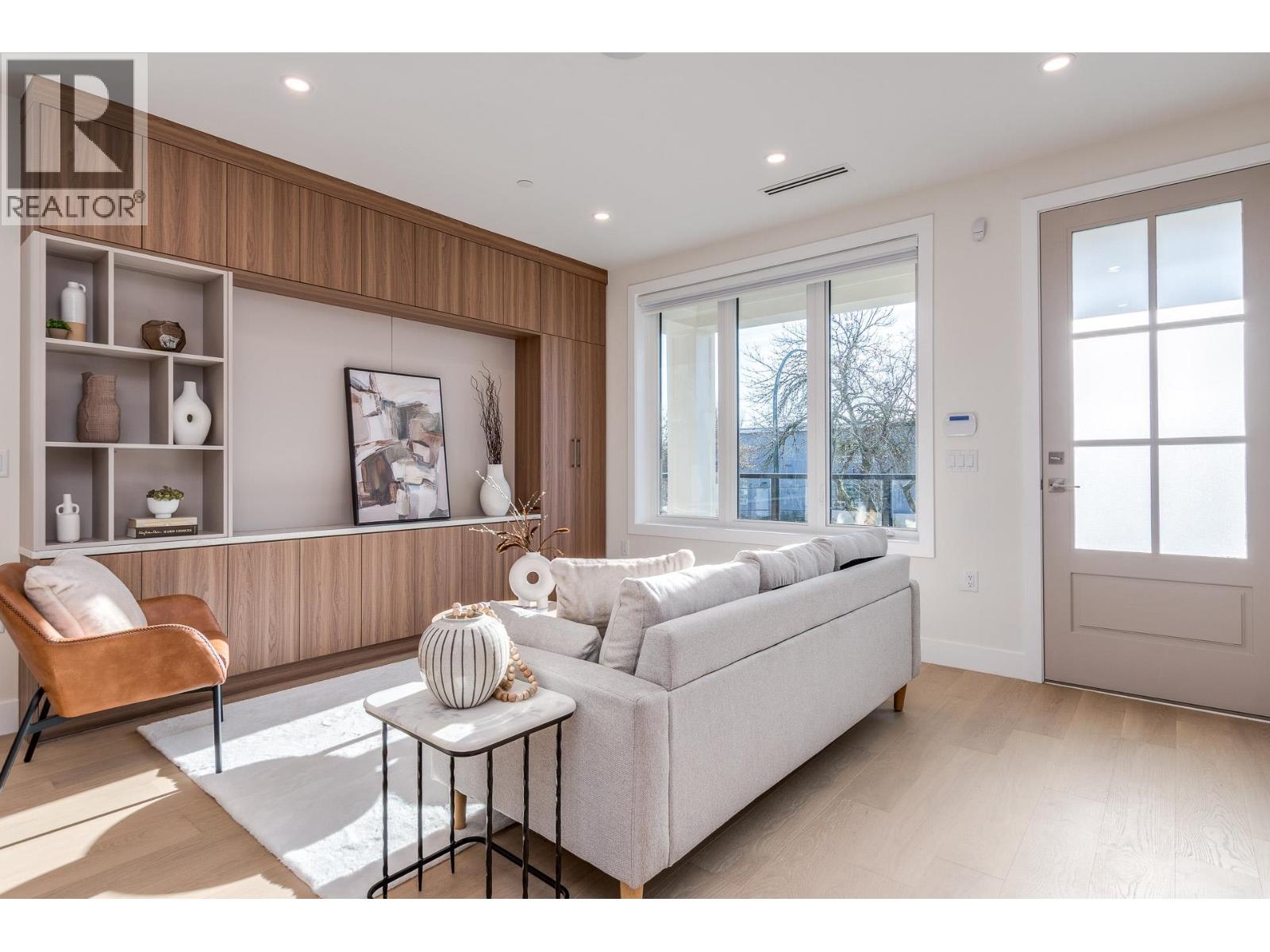 1 2943 E 44th Avenue, Vancouver, British Columbia  V5R 3A9 - Photo 4 - R3120902