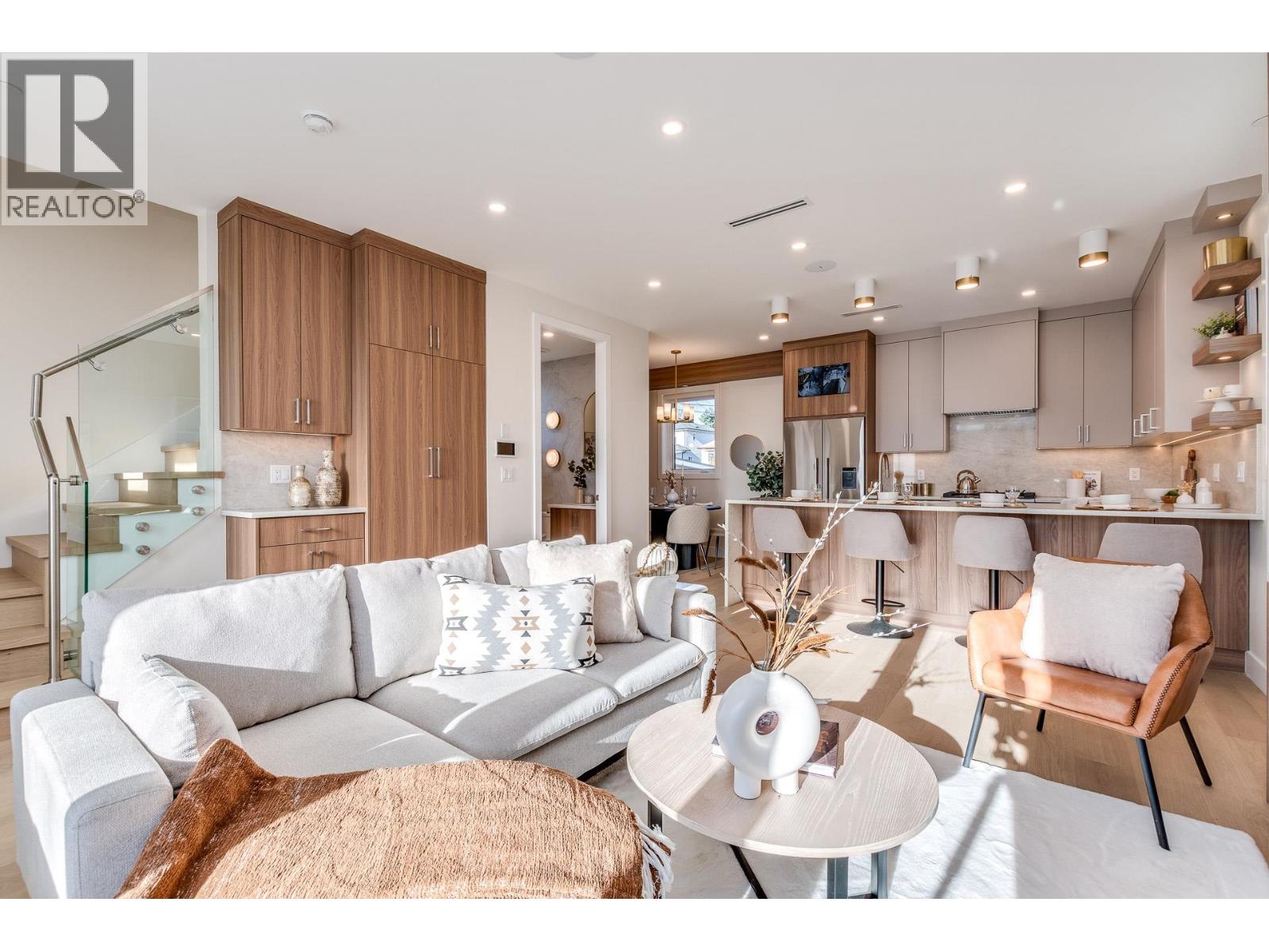 1 2943 E 44th Avenue, Vancouver, British Columbia  V5R 3A9 - Photo 6 - R3120902
