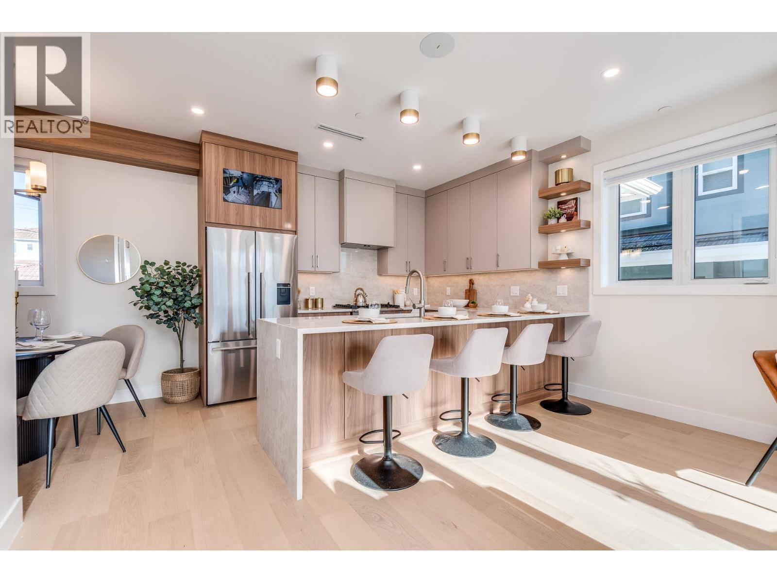 1 2943 E 44th Avenue, Vancouver, British Columbia  V5R 3A9 - Photo 7 - R3120902