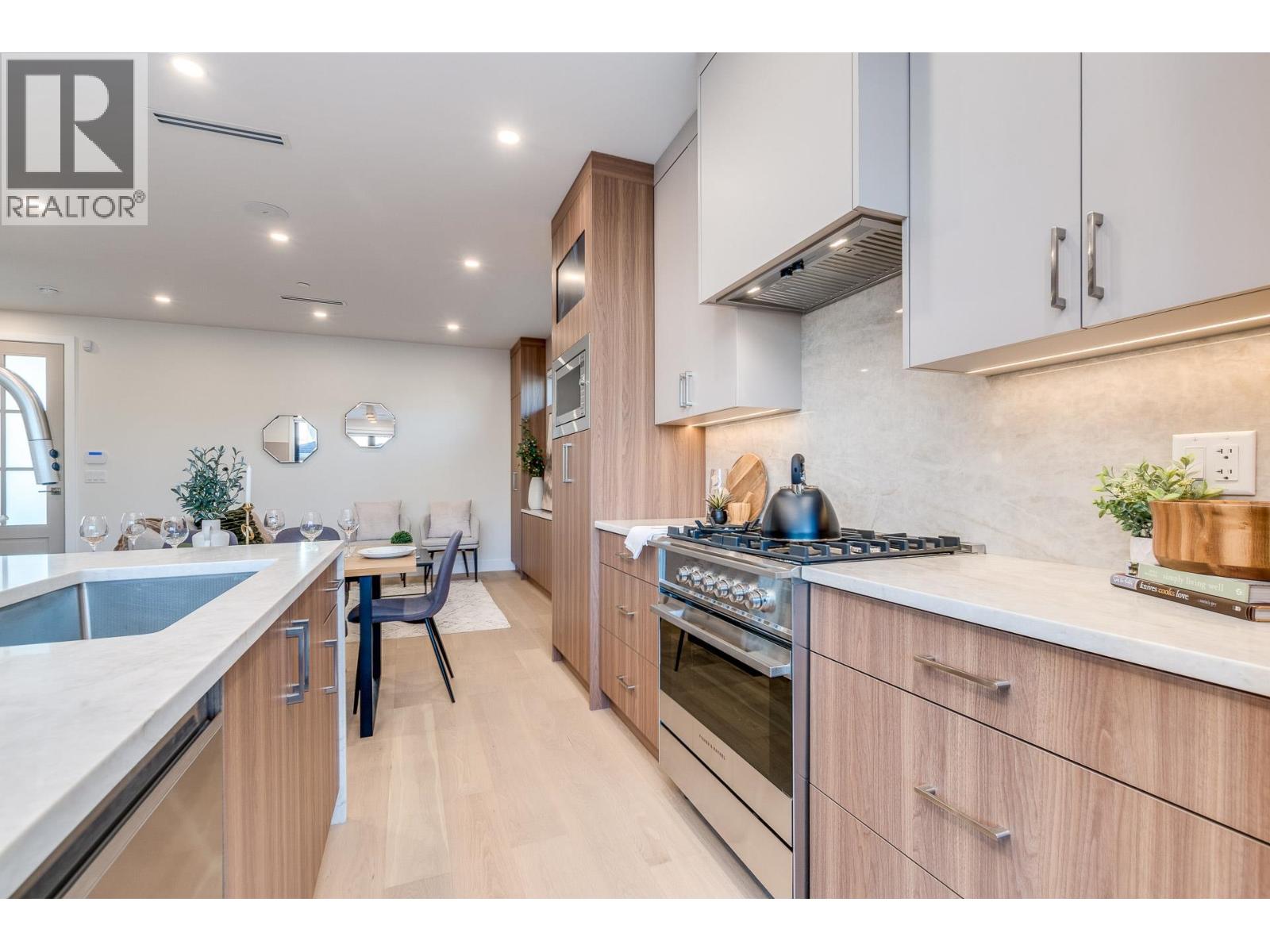1 2945 E 44th Avenue, Vancouver, British Columbia  V5R 3A9 - Photo 11 - R3120912