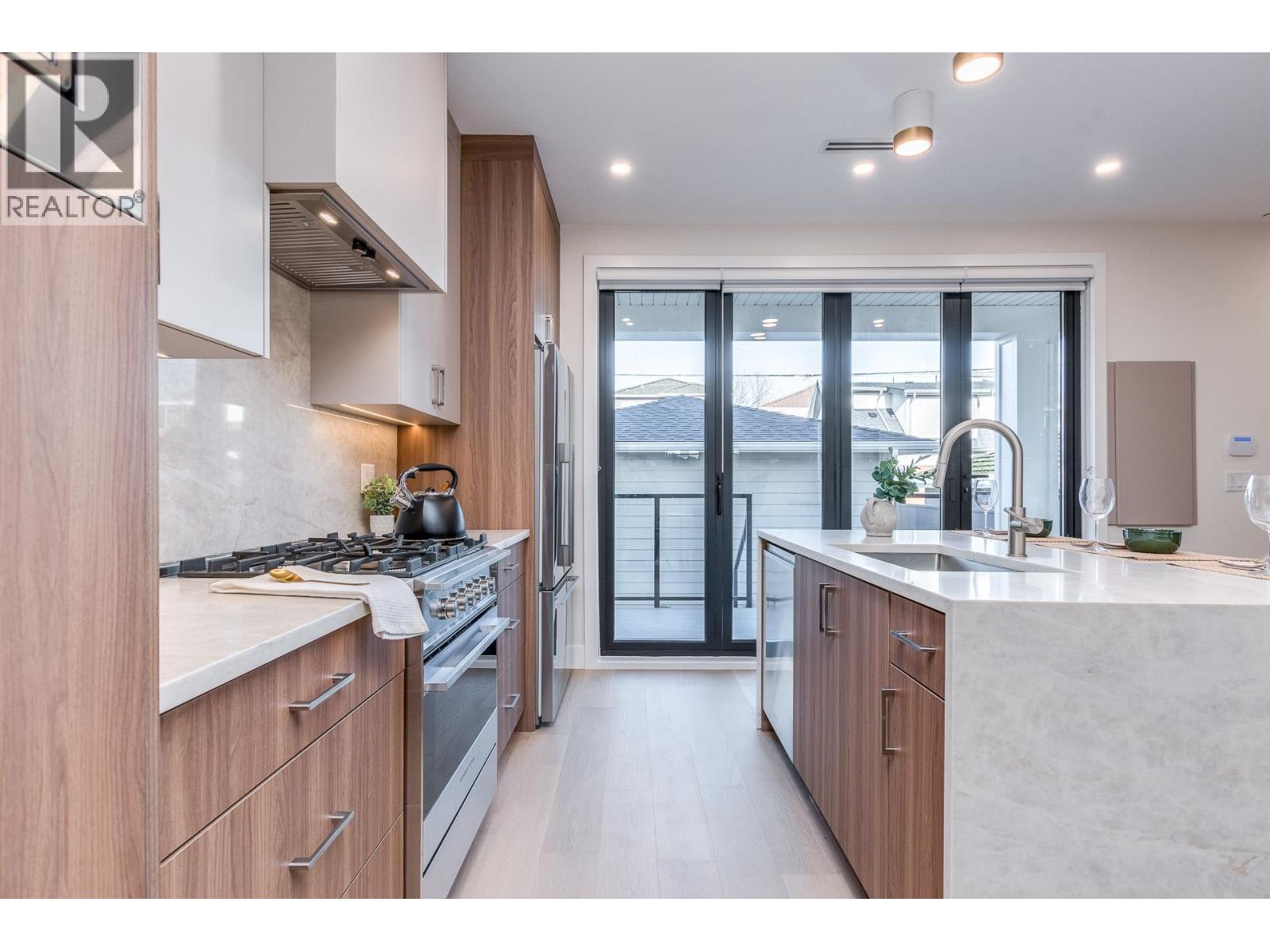 1 2945 E 44th Avenue, Vancouver, British Columbia  V5R 3A9 - Photo 13 - R3120912