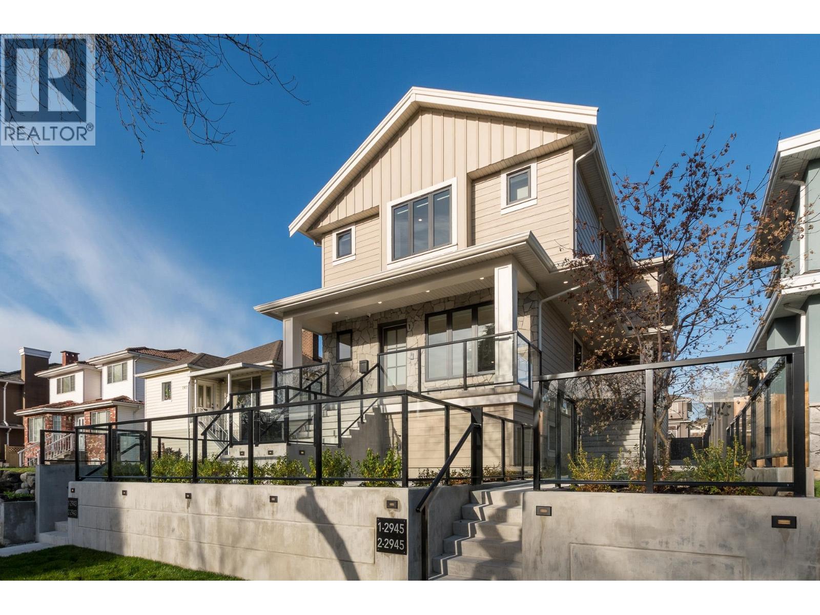 1 2945 E 44th Avenue, Vancouver, British Columbia  V5R 3A9 - Photo 2 - R3120912