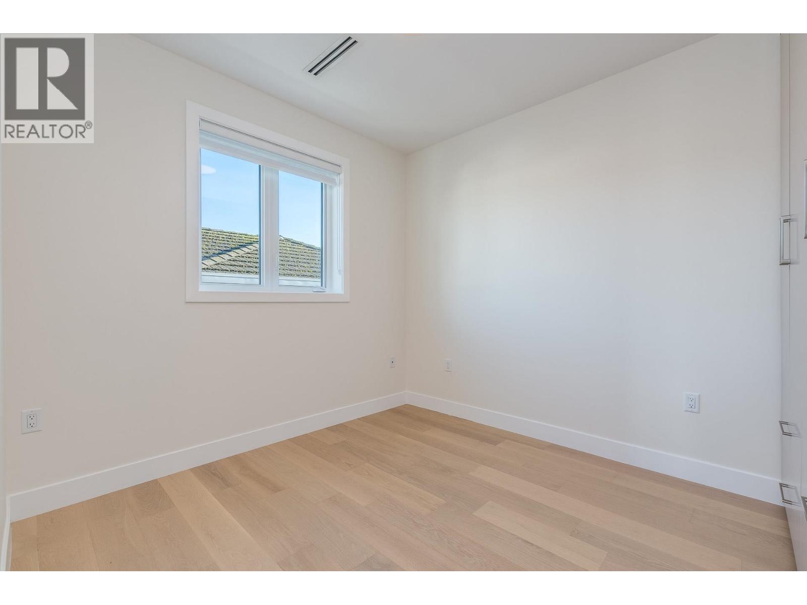1 2945 E 44th Avenue, Vancouver, British Columbia  V5R 3A9 - Photo 25 - R3120912