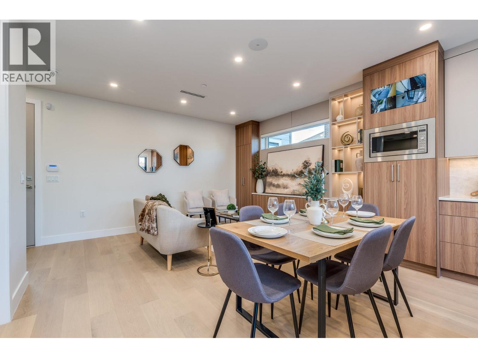 1 2945 E 44th Avenue, Vancouver, British Columbia  V5R 3A9 - Photo 8 - R3120912