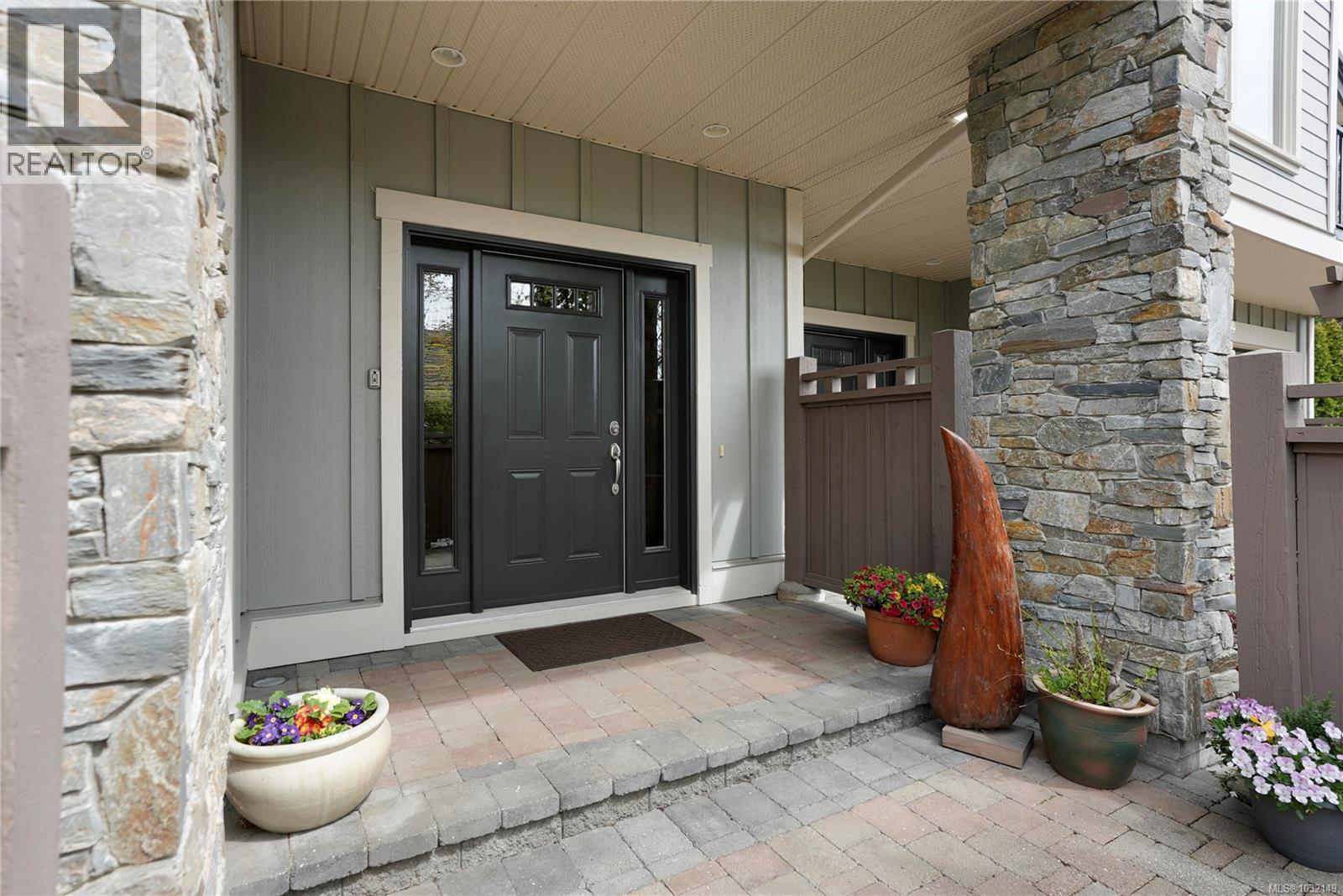 13 630 Brookside Rd, Colwood, British Columbia  V9C 3A2 - Photo 2 - 1032149
