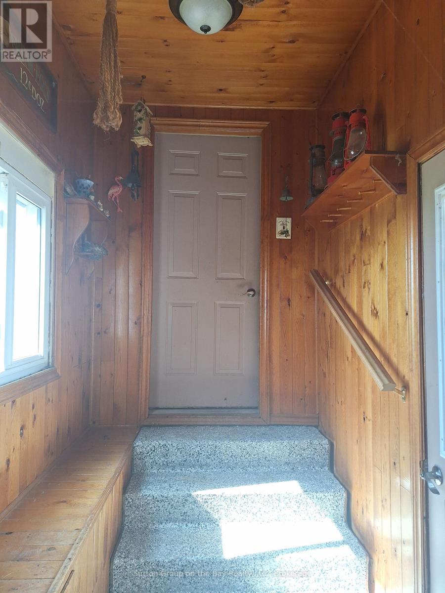 10364 County Road 10 Highway, Clearview (New Lowell), Ontario  L0M 1N0 - Photo 3 - S13098414