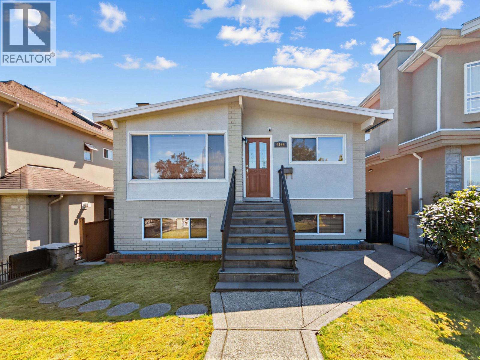 2166 E 39TH AVENUE, Vancouver, British Columbia