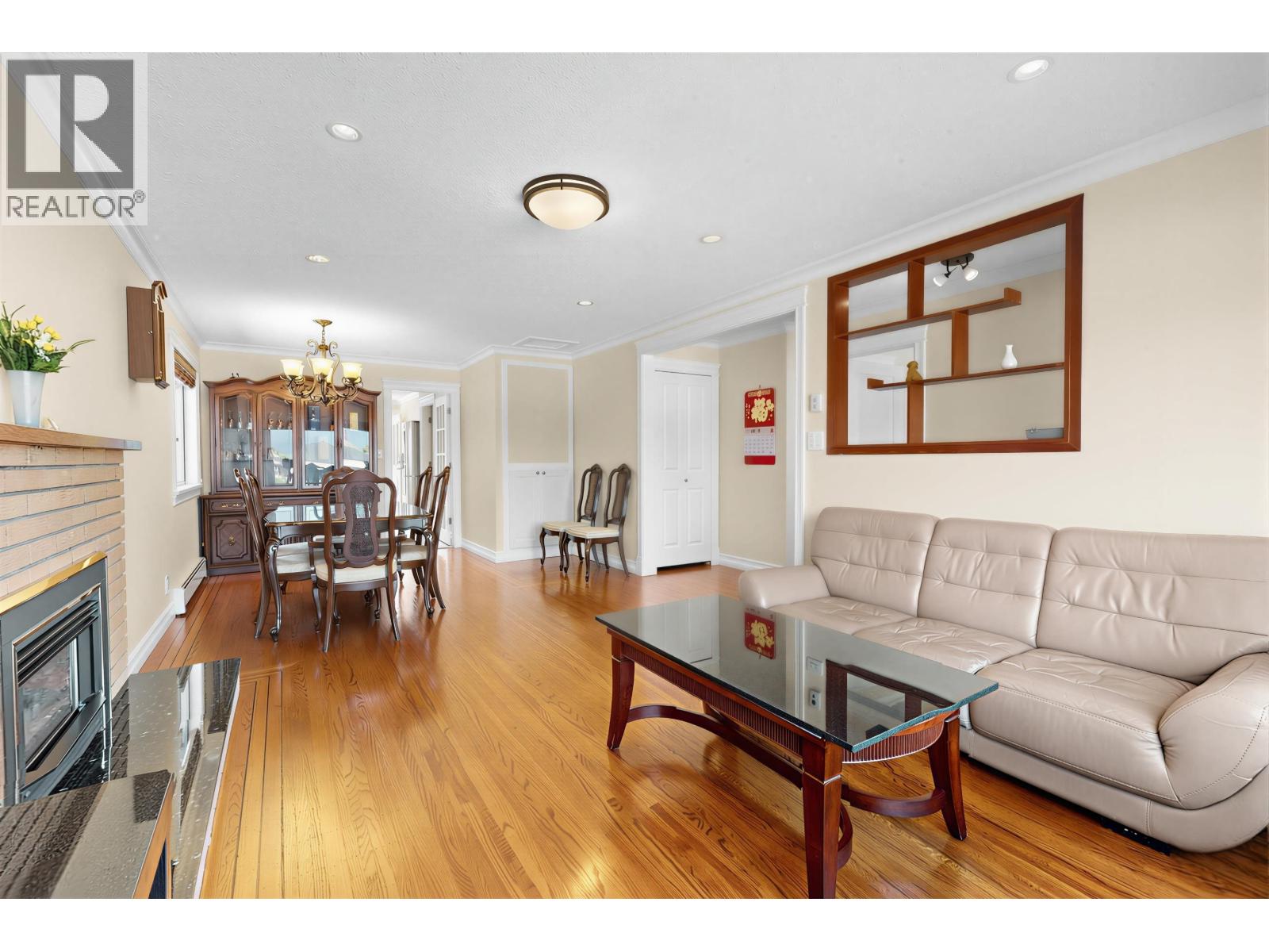 2166 E 39th Avenue, Vancouver, British Columbia  V5P 1H7 - Photo 6 - R3118815