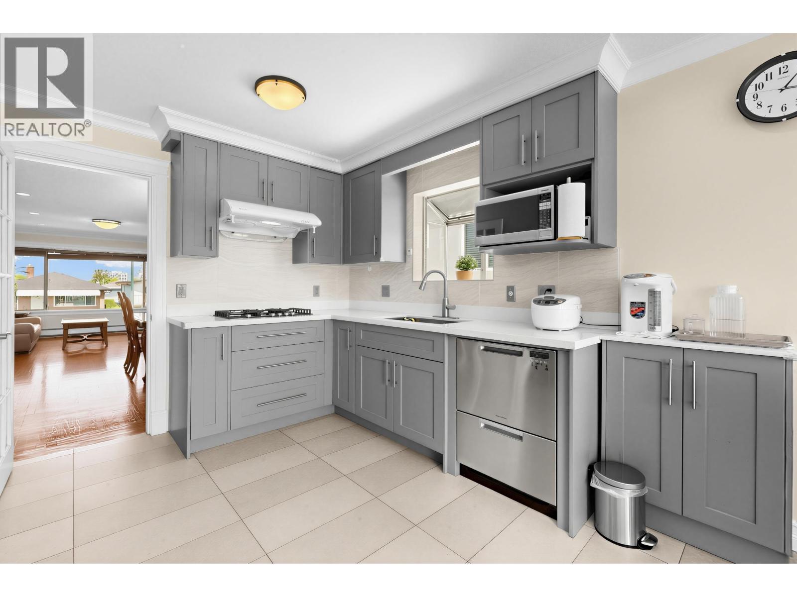 2166 E 39th Avenue, Vancouver, British Columbia  V5P 1H7 - Photo 13 - R3118815