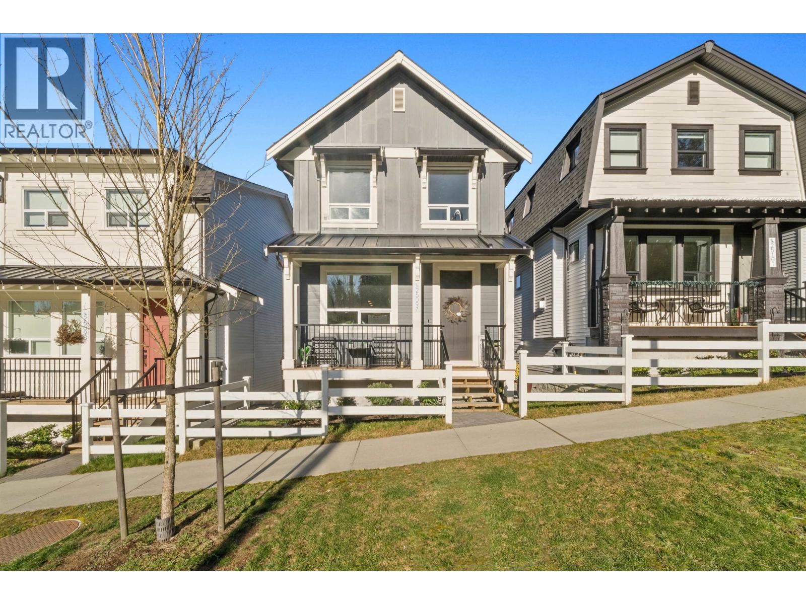 25097 112 Avenue, Maple Ridge, British Columbia  V2W 0K6 - Photo 2 - R3120897