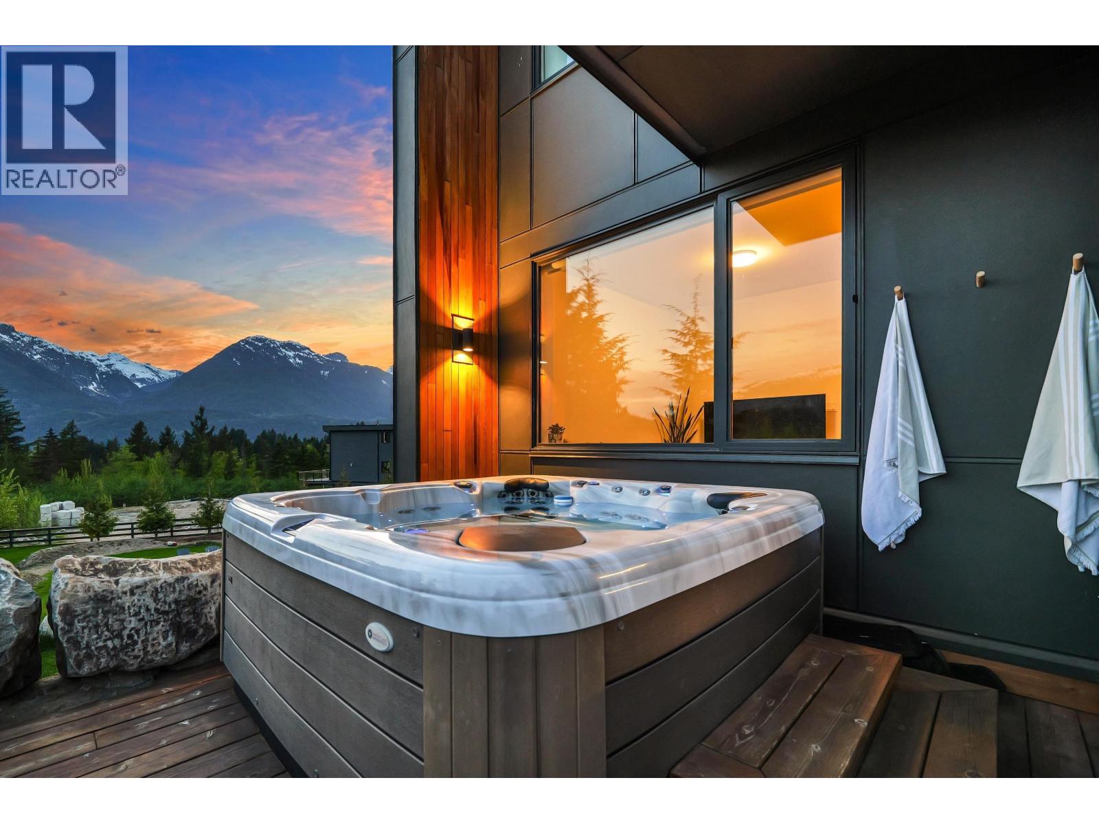 2938 Huckleberry Drive, Squamish, British Columbia  V8B 1B2 - Photo 7 - R3120898