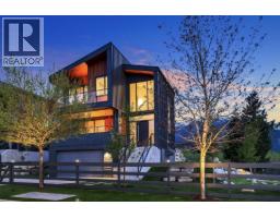2938 HUCKLEBERRY DRIVE, Squamish, British Columbia