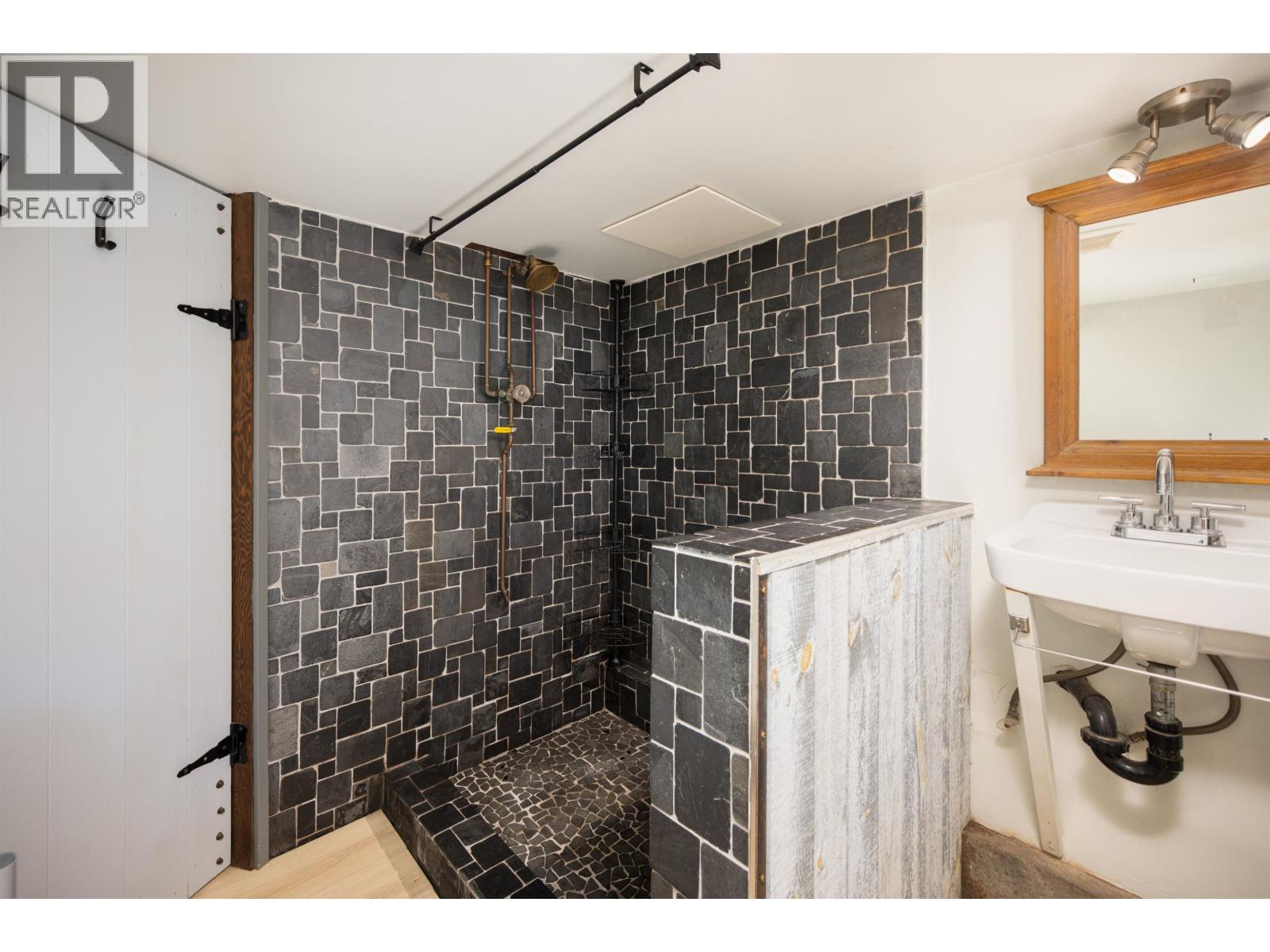 732 E Pender Street, Vancouver, British Columbia  V6A 1V7 - Photo 32 - R3120930