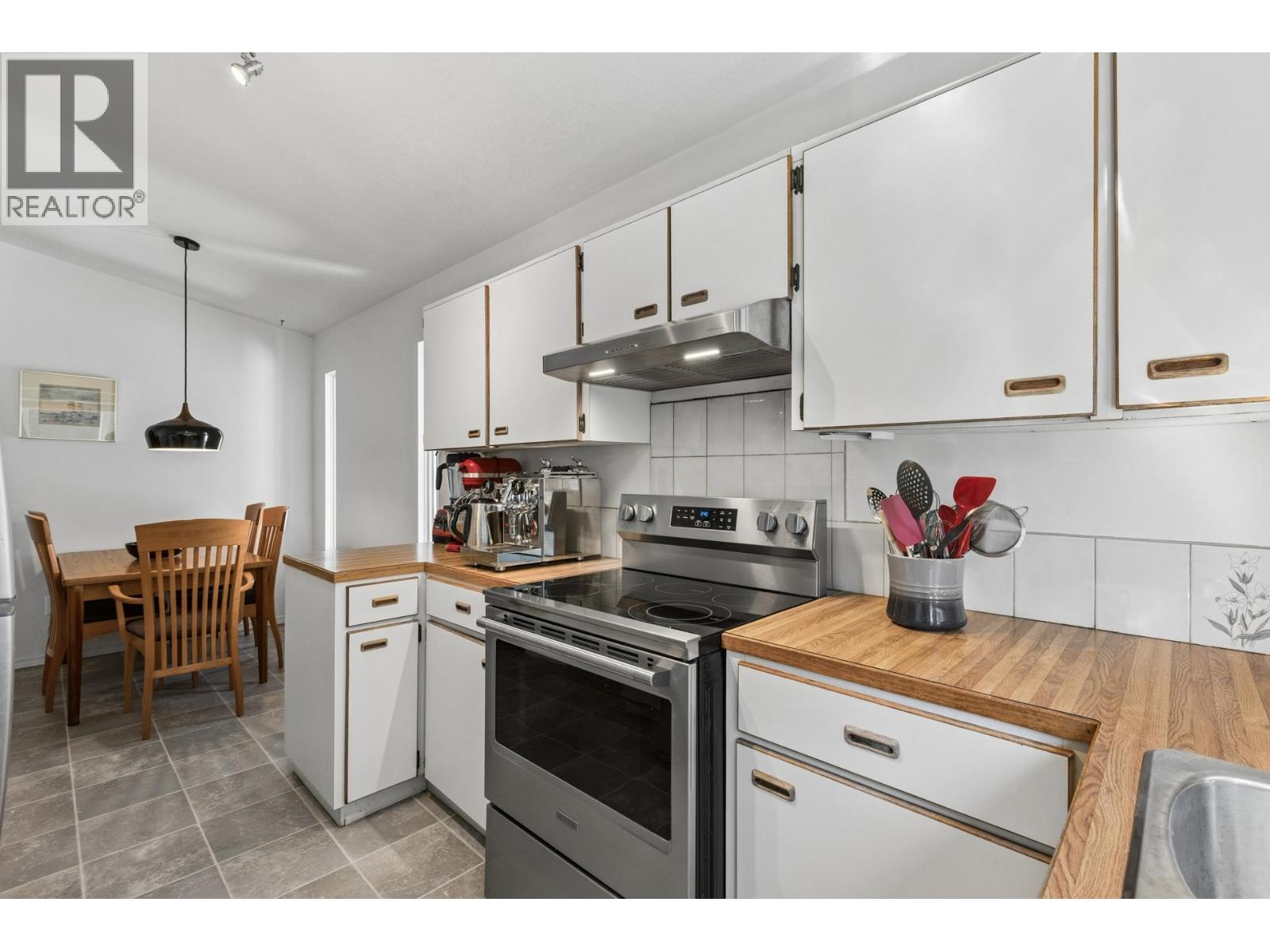 1678 Dempsey Road, North Vancouver, British Columbia  V7K 1T3 - Photo 12 - R3120943