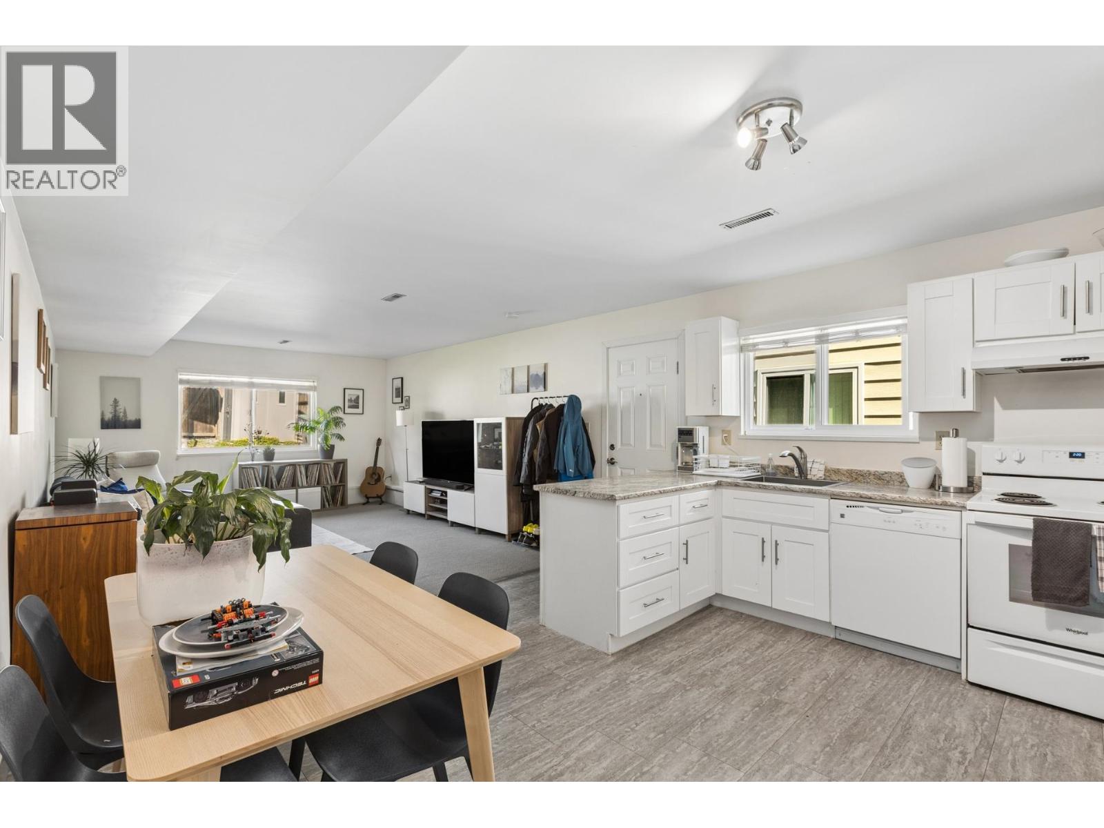 1678 Dempsey Road, North Vancouver, British Columbia  V7K 1T3 - Photo 22 - R3120943