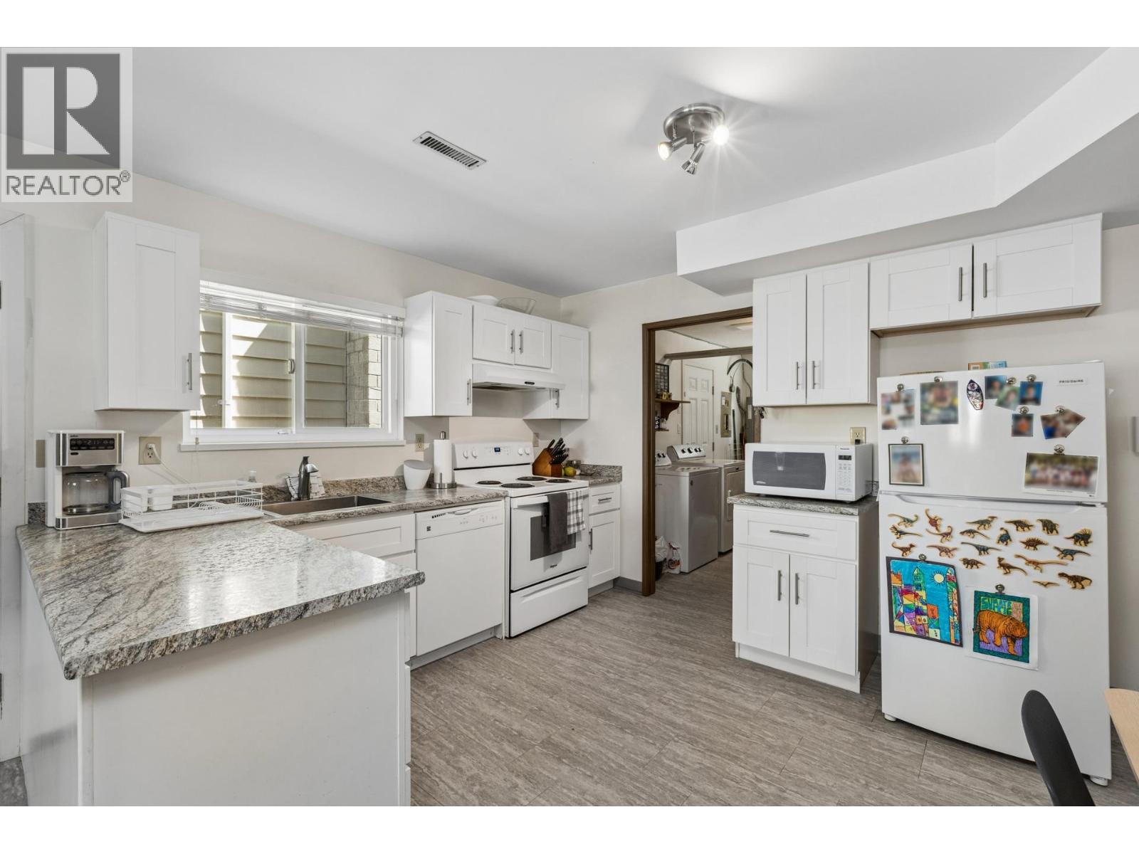1678 Dempsey Road, North Vancouver, British Columbia  V7K 1T3 - Photo 24 - R3120943