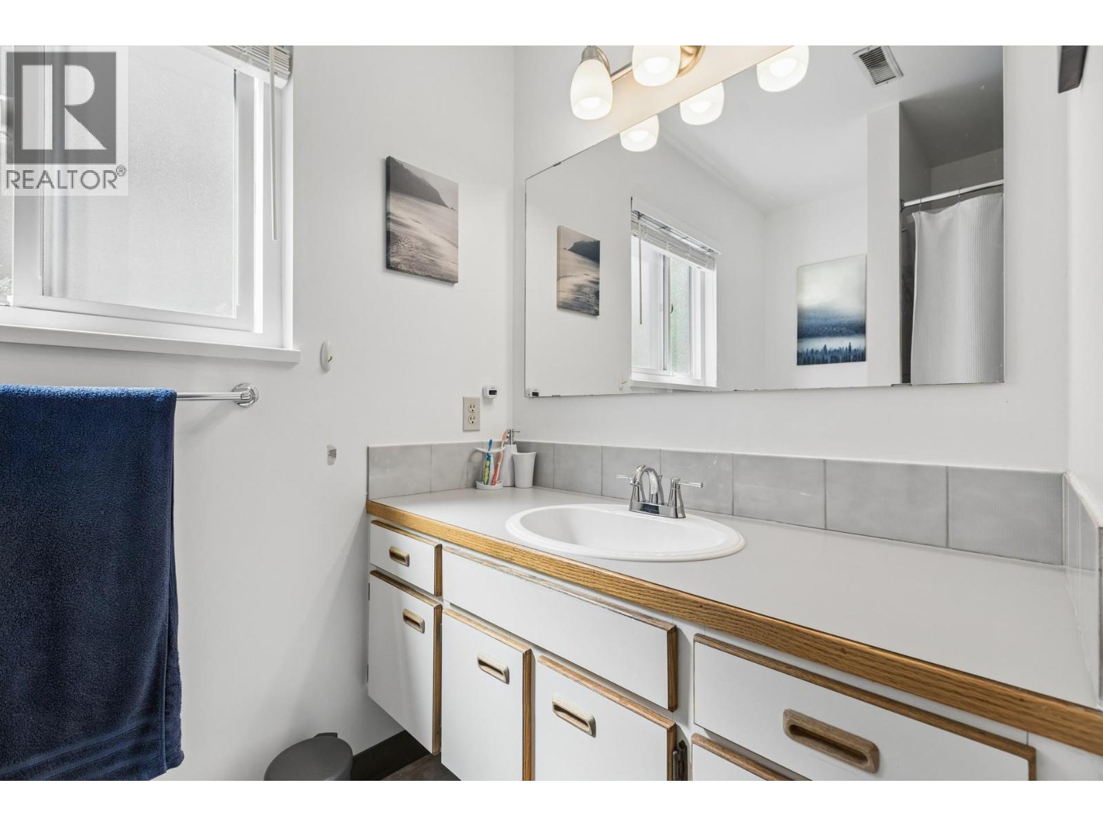 1678 Dempsey Road, North Vancouver, British Columbia  V7K 1T3 - Photo 26 - R3120943