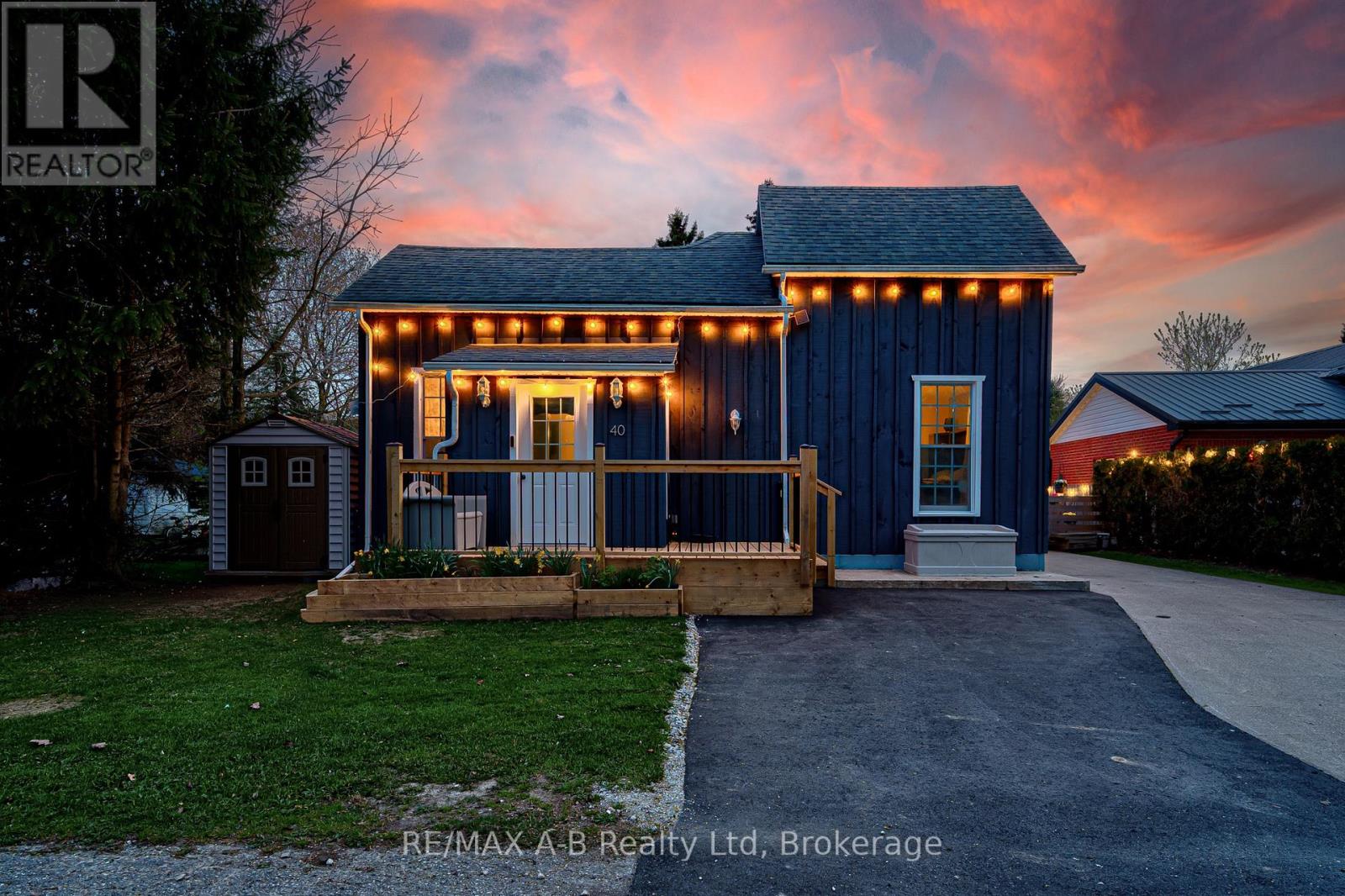 40 Blenheim Street, West Perth (Mitchell), Ontario  N0K 1N0 - Photo 2 - X13098456