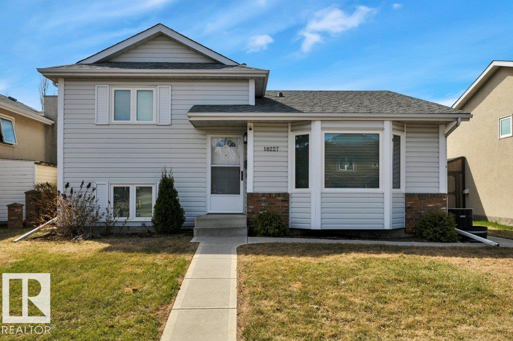 18227 76 AV NW, edmonton, Alberta