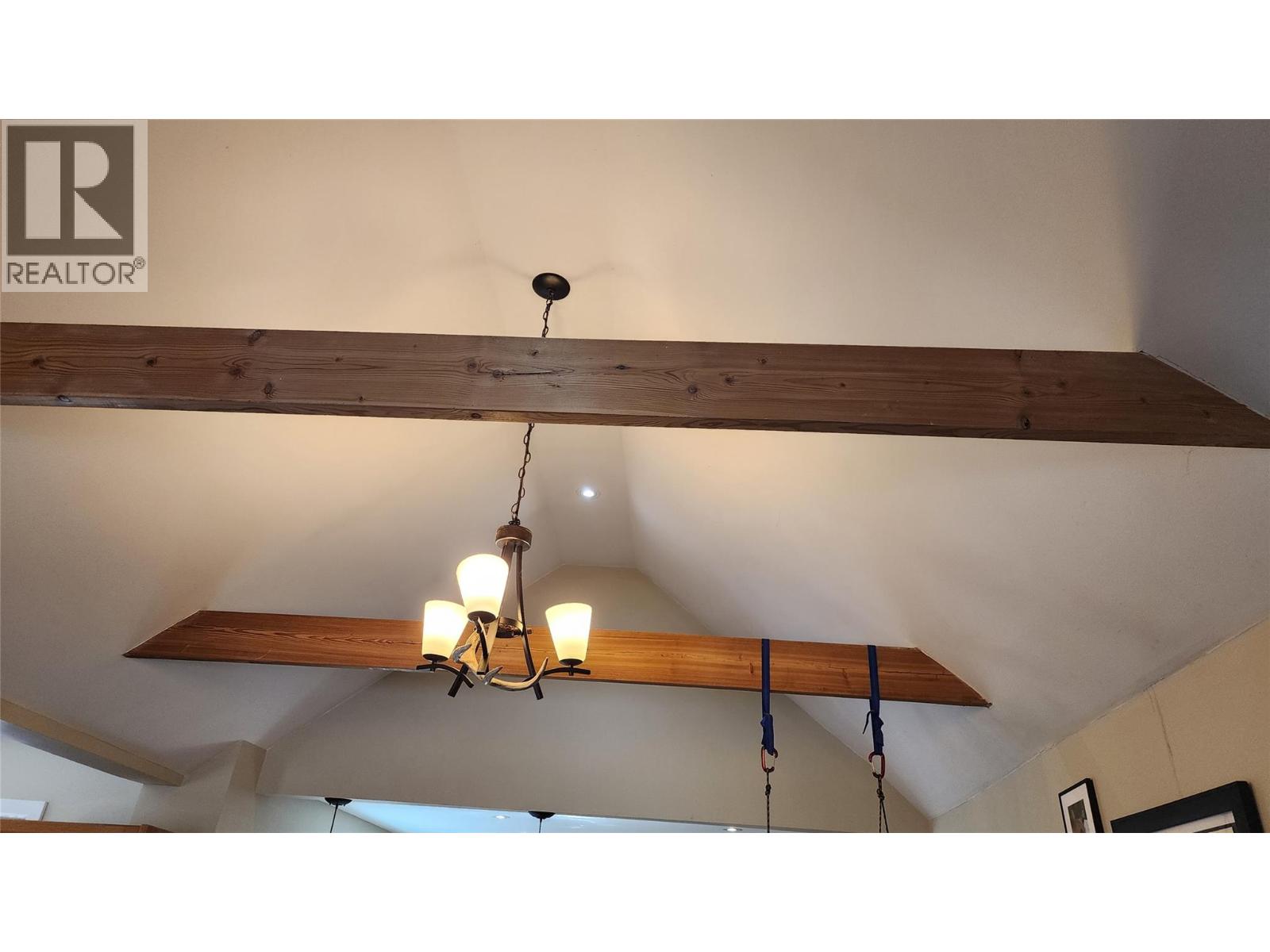2165 Spokane Street, Rossland, British Columbia  V0G 1Y0 - Photo 10 - 10386465
