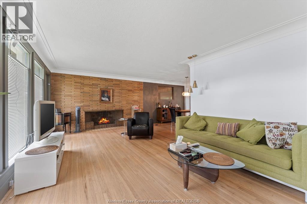 13961 Riverside Drive, Tecumseh, Ontario  N8N 1B7 - Photo 6 - 26010350